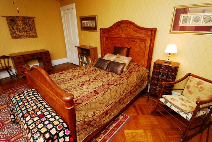  The full-sized comfy bed.