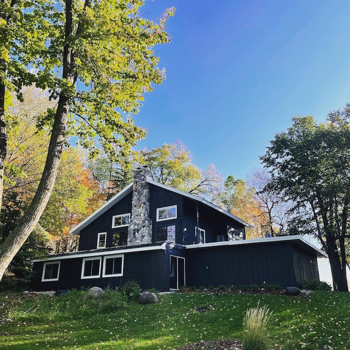 Lobster Lake Lodge Ski, fish, shop, relax! Cabins for Rent in