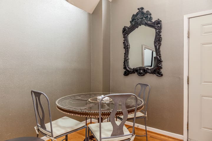 The Silver Screen Cinema Suite gallery image 3