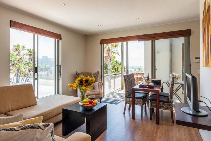 Solar powered Luxury sea view loft. gallery image 2