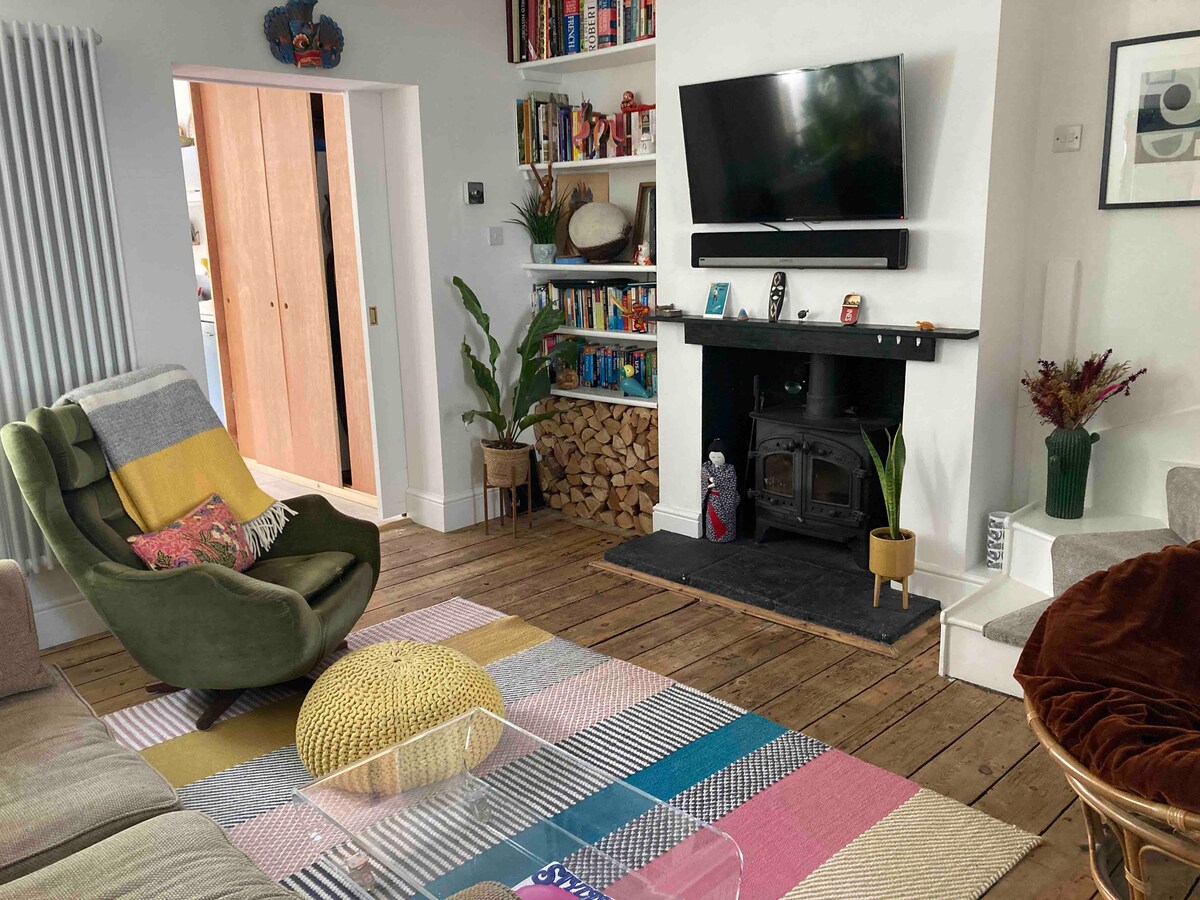 Erfolgreiche Airbnb-Immobilie: Victorian townhouse in Leckhampton (free parking!) in Leckhampton With Warden Hill