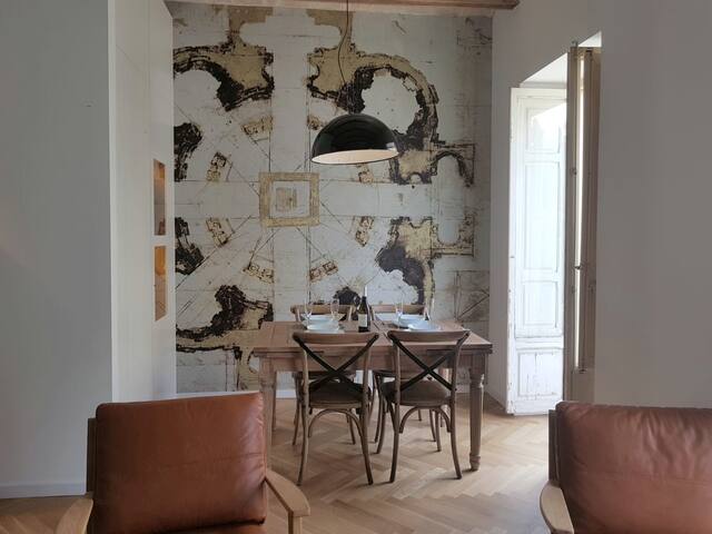 Elegant and central, in a spectacular area. gallery image 4
