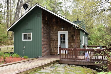 Cozy White Mountain Cabin w/ Hot Tub & Fireplace.