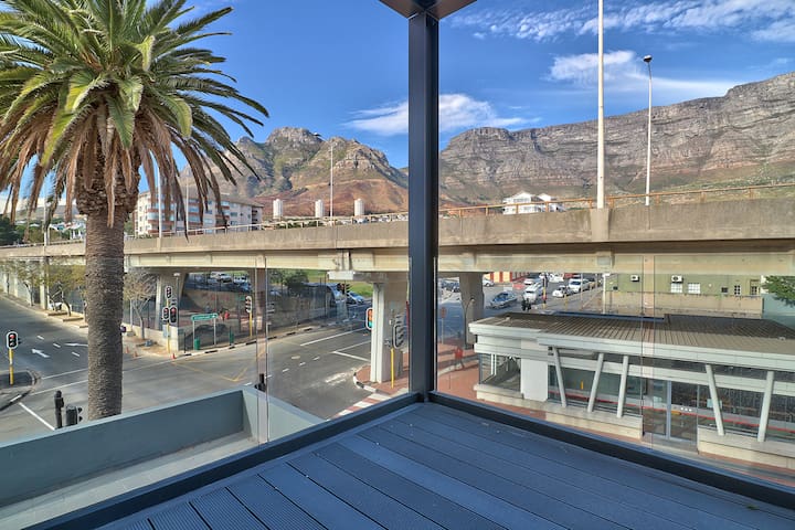 16 on Sloane gallery image 4