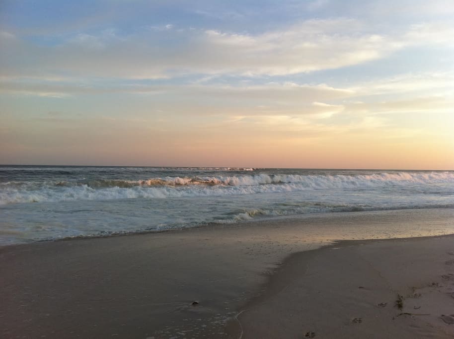 Ten minute drive to Smith Point Beach, Fire Island