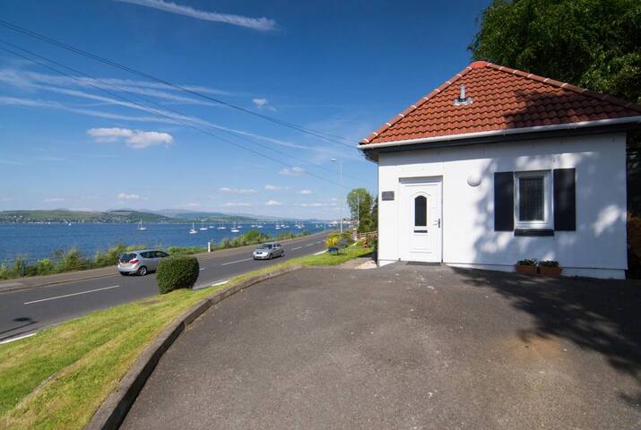 The Wee Cottage by the Ferry