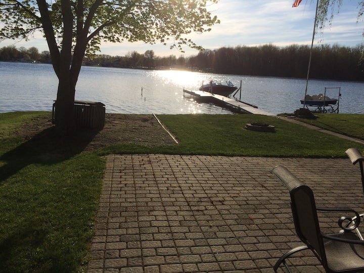 Lakefront Cottage Long Lake /Coldwater Lake Chain Cottages for Rent