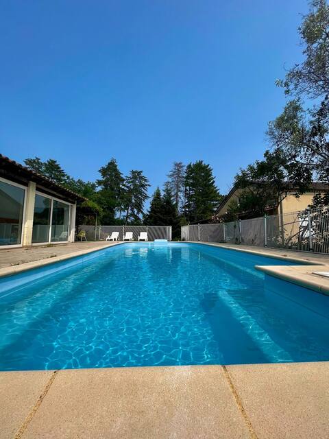 Maison Climatisée avec piscine en Ardèche