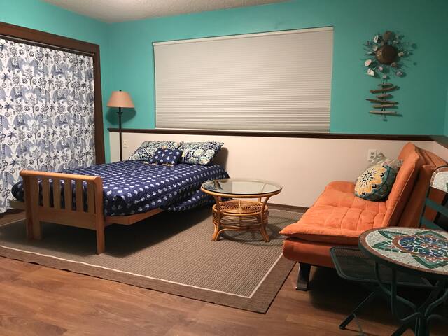 Emerald Leaf 420 Studio