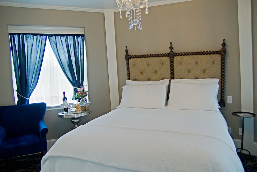 Queen Bed