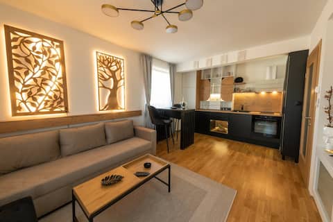 LUX Penthouse | Mountain View + SPA + Free Parking