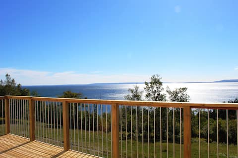 Top performing Airbnb: Spectacular Bras d’Or View Cabin #3 in Victoria, Subd. B