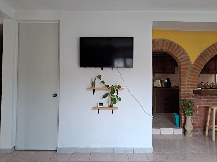 Amplio Dpto. En Calle Privada Cerca Del Centro - Guanajuato