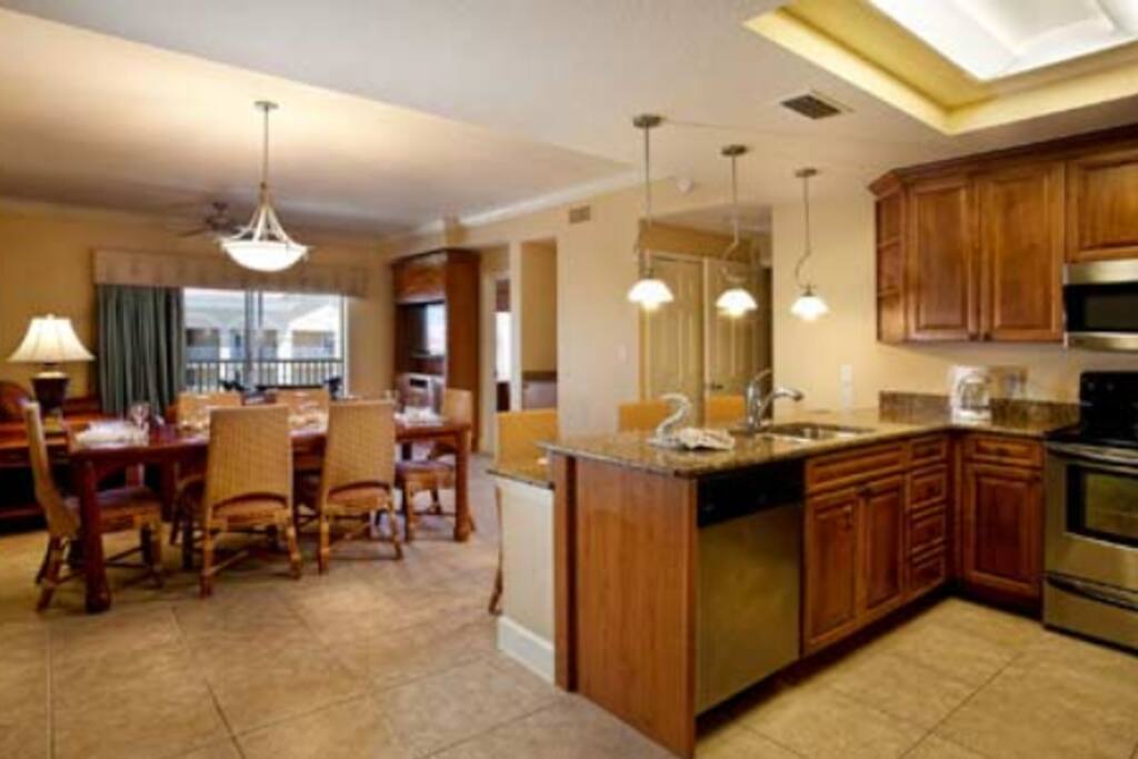 Spacious entertaining room