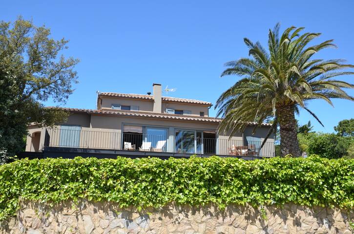 Casa de lujo en Begur con piscina y vistas al mar. gallery image 3