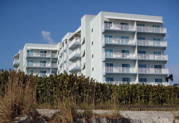 Amazing Direct Oceanfront Condo - Coconut Palms - Condominiums for Rent in New  Smyrna Beach, Florida, United States - Airbnb