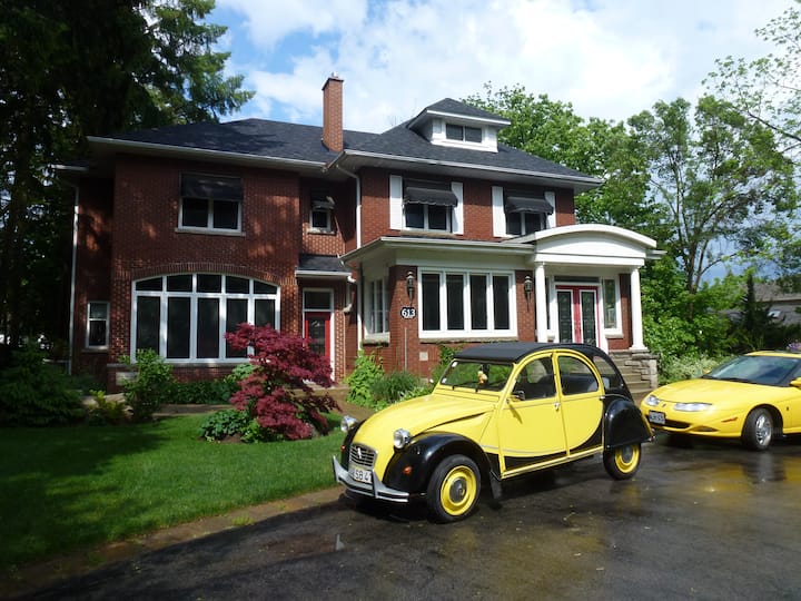 Burlington 40 min.Niagara,Toronto Houses for Rent in Burlington, Ontario, Canada Airbnb