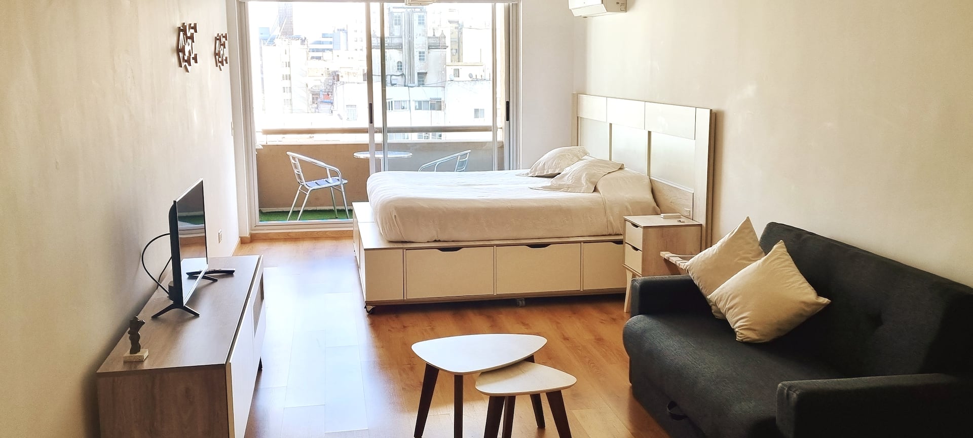 Studio apartment in Monserrat