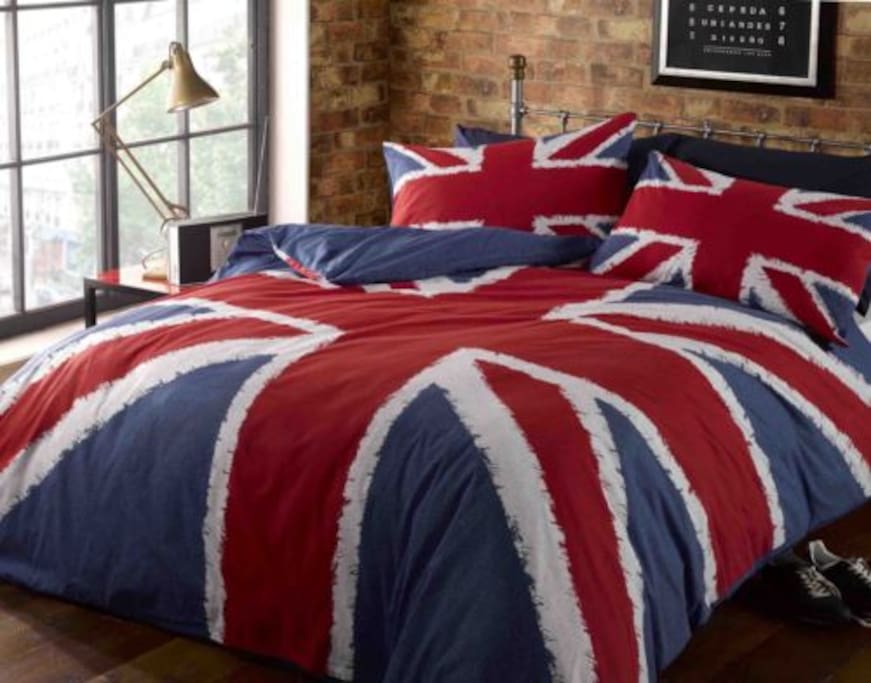 One of the duvet covers (not the room!). Note that
all bed linen is provided.
