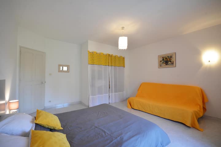 غرفة النوم 1