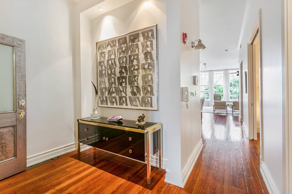 2nd Floor Foyer