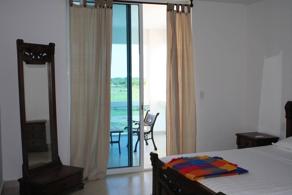 Habitación principal acceso al Balcon