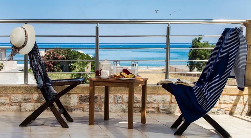 30m to the Beach-Stone villa-Private Pool -Seaview gallery image 5