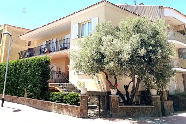 Casa per a Famílies o Grups a 5 min de la platja