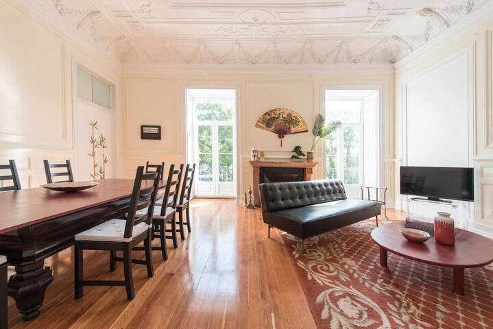 Luxury 3-Bedroom Apartment in Central Lisbon gallery image 3