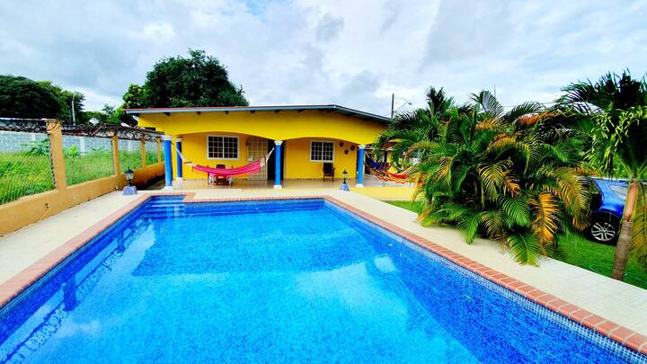 Gorgona spacious beach house with pool. wifi to/ — 2 bedroom vacation rental in Nueva Gorgona