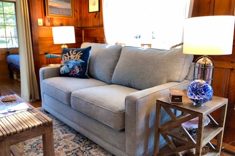 Popular Airbnb listing: Compass Rose Cottage ★ Steps to Flax Pond & Trails in Dennis