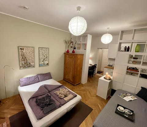 Top Airbnb: Cosy and central studio in Haidhausen in Haidhausen Süd