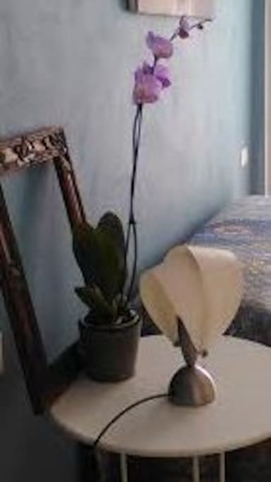 detail on the bedside table