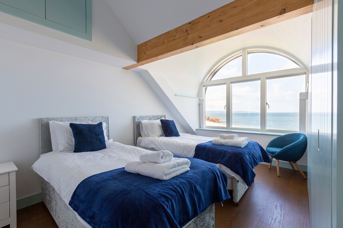 Спалня 2 + 2 x разтегателни легла