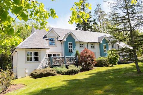 Contemporary Scottish Lodge -Pool & Spa Free Wifi
