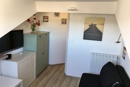 Studette de Charme à 2 pas du Palais des congrès