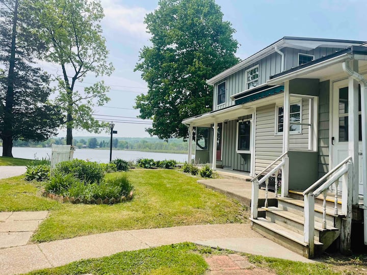 *New listing* 3 Bedroom Lake House near Lily Dale Houses for Rent in