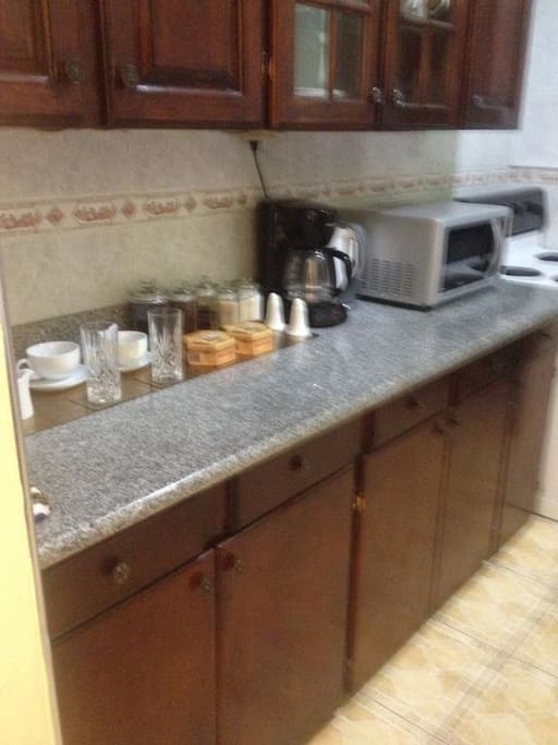 Kitchen with Microwave and Cooker
