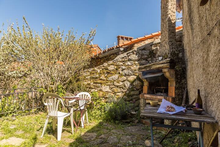 PY réserve naturelle, Maison avec cachet