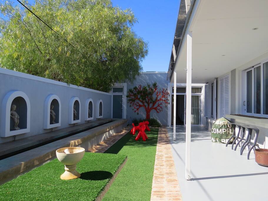 The courtyard, rill and fountains