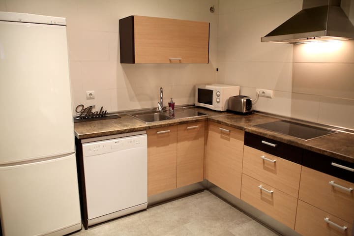 Spacious&comfortable Apartment 2-8p gallery image 4