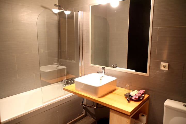 Spacious&comfortable Apartment 2-8p gallery image 5