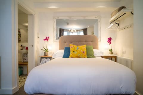 Cosy courtyard studio near Bristol Harbourside