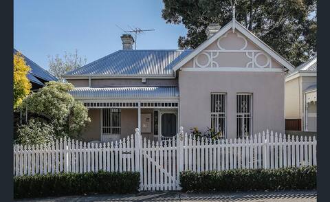 Elegant Heritage Home in Subiaco, Family Friendly