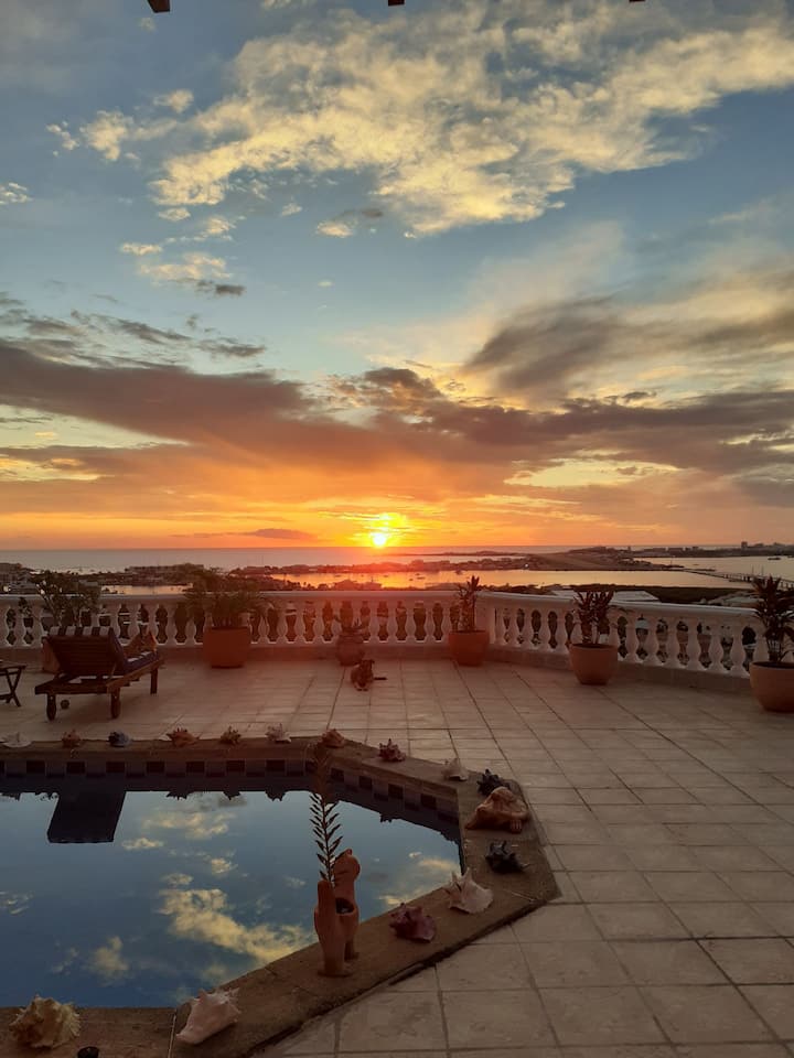 Cole Bay Vacation Rentals & Homes Sint Maarten, Sint Maarten Airbnb