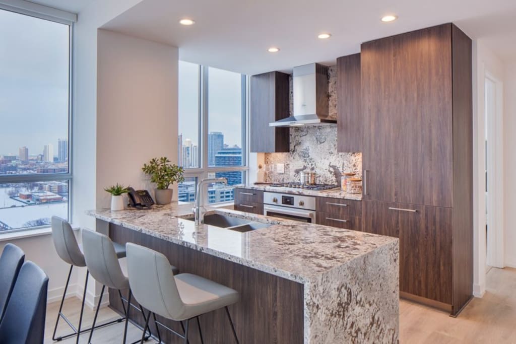 Fully-equipped Gourmet Kitchen
