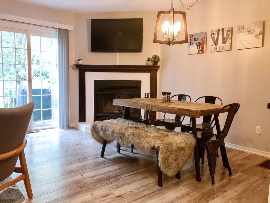 Living/Dining Area