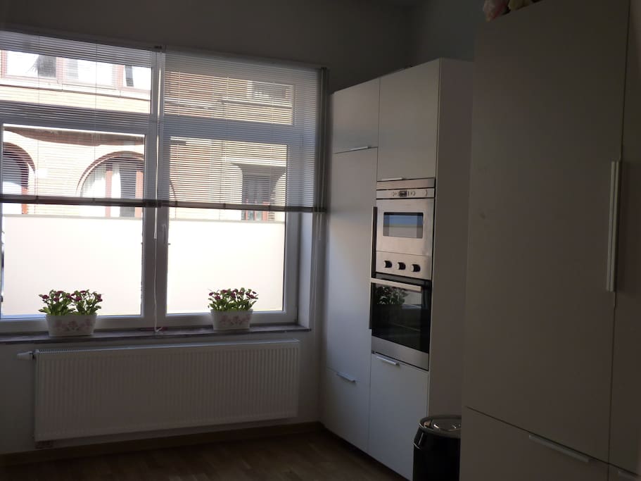 Oven and microwave