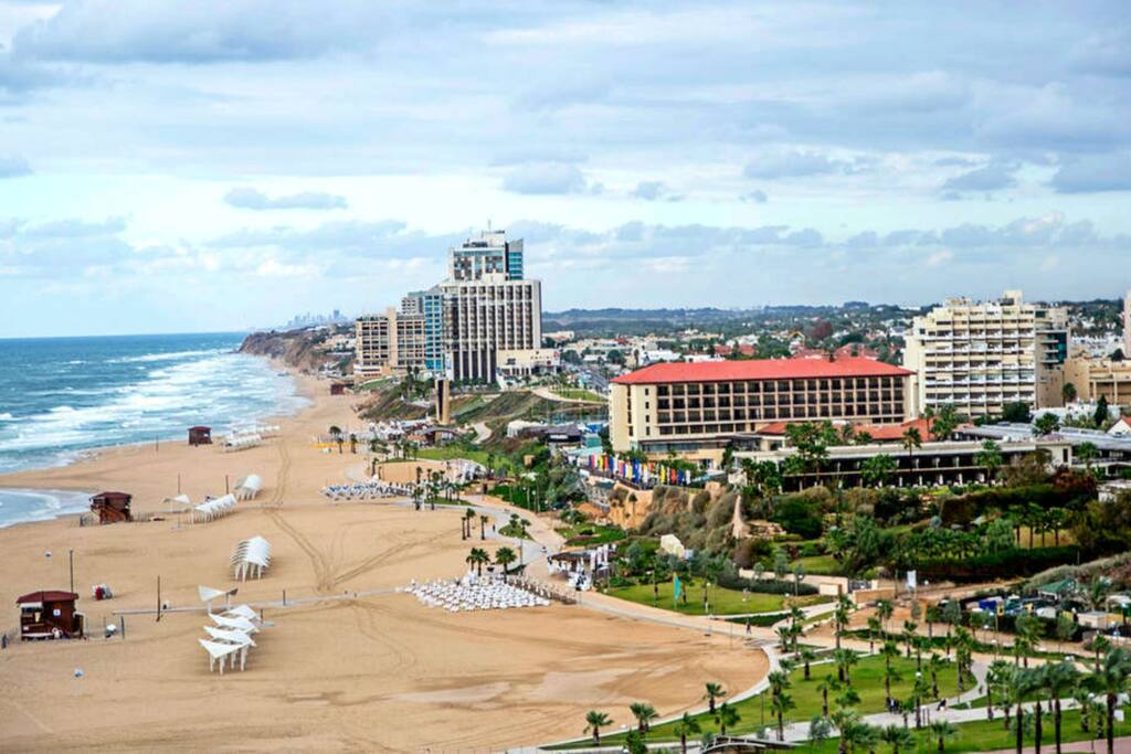 Beach 500m