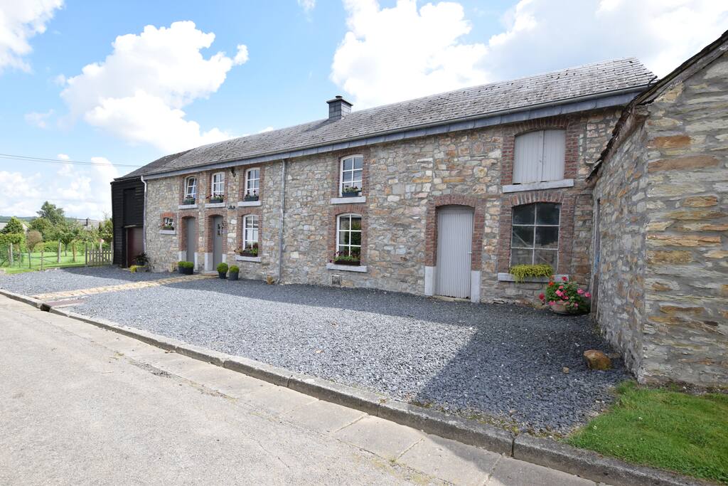 The Cottage (North Side)